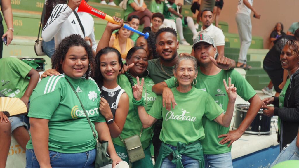 Photo supporters